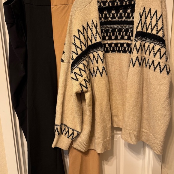 Lane Bryant Oatmeal & Black Geometric Open-Front Cardigan – 26/28 - Picture 13 of 16